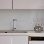 2s - Cave Villa *