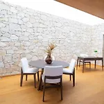 Vila 2s - Cave *