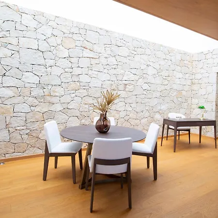 Villa 2s - Cave *