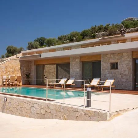2s - Cave Villa *