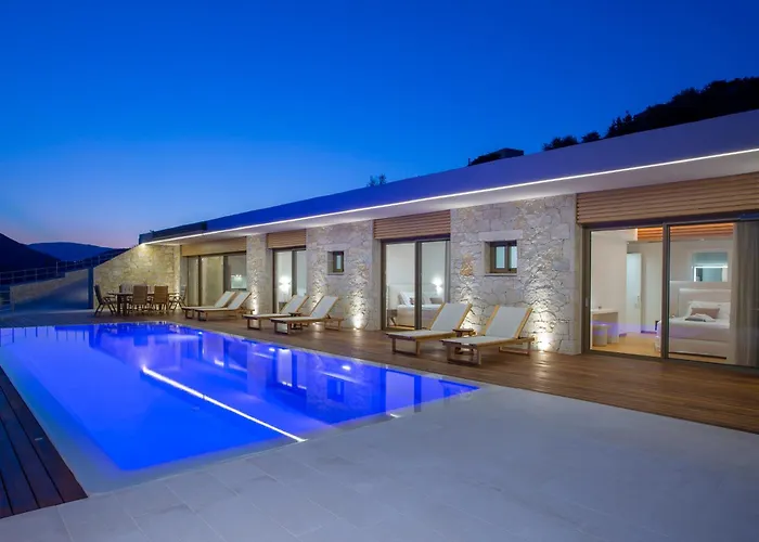 2s - Cave Villa Sivota